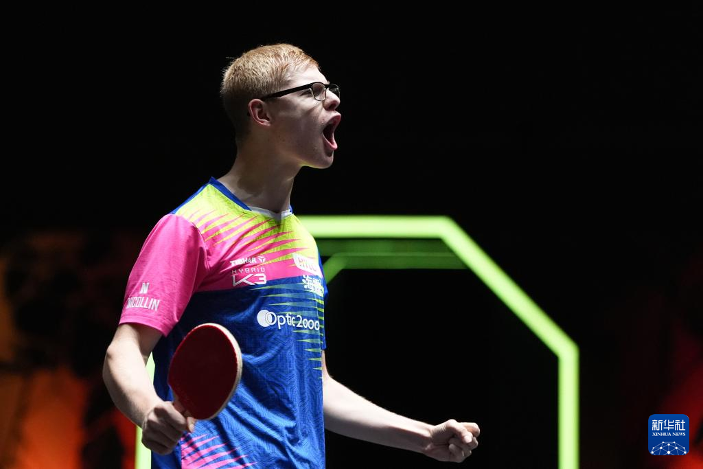 奖杯的耀眼 奖杯的耀眼