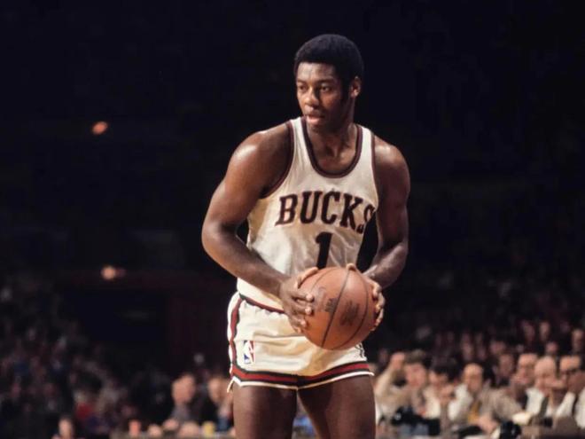 伺机用长传 伺机用长传